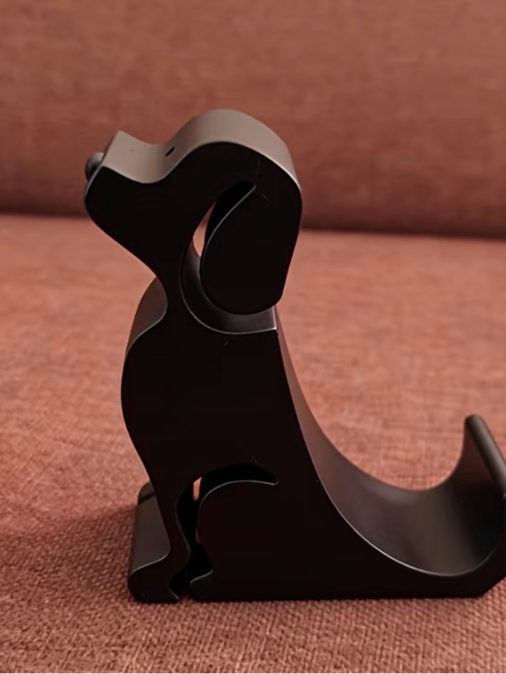 Dog-Shaped Leash and Cell Phone Holder - Unbranded